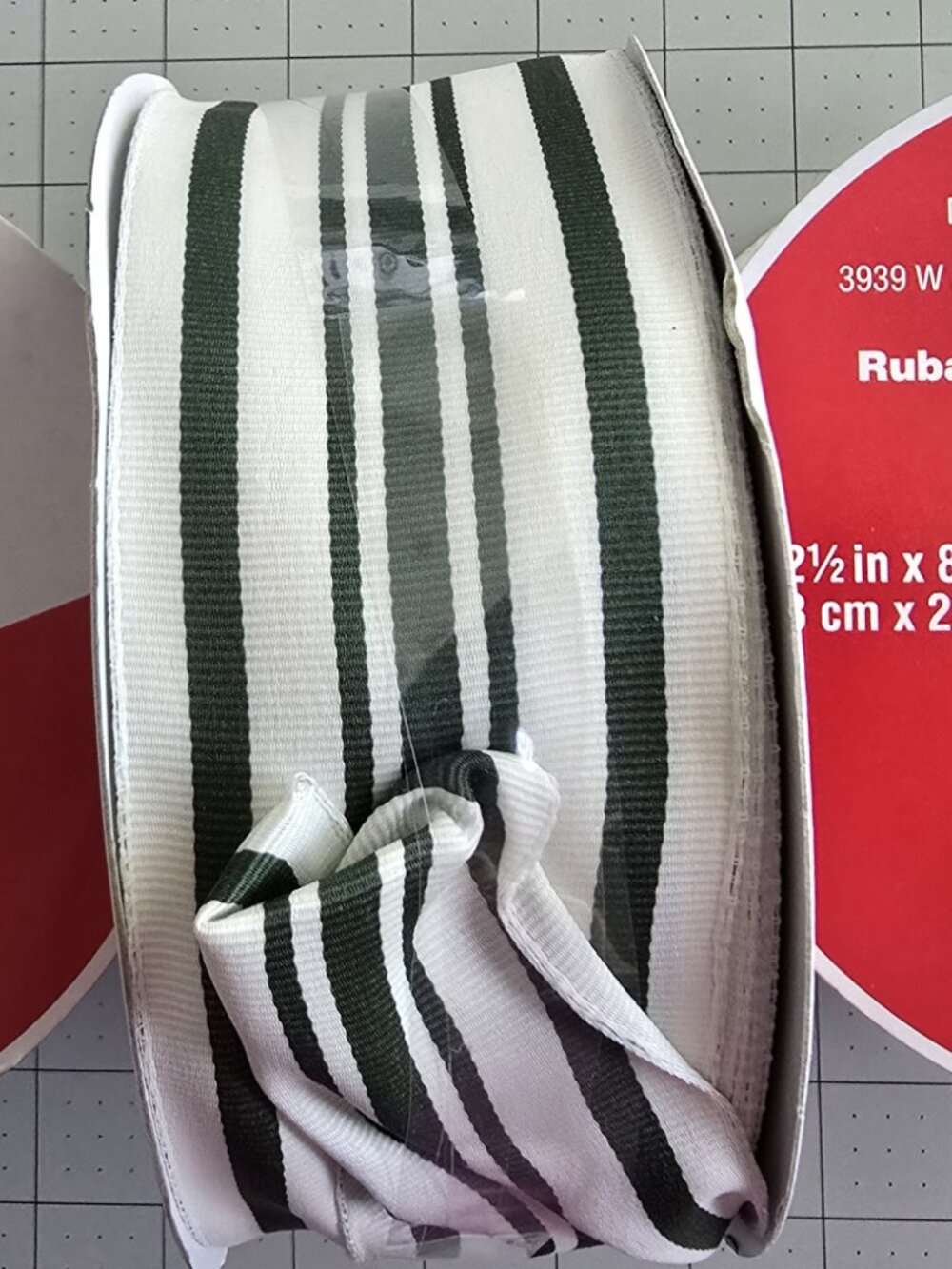 NWT 3 rolls RIBBON CELEBRATE IT JUMBO 80 FEET EACH CREAM/DARK GREEN - Picture 5 of 9